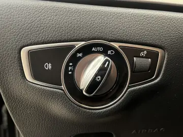 E 300 Avantgarde*ACC*LED*Navi*R.Cam*SHZ*CarPlay*