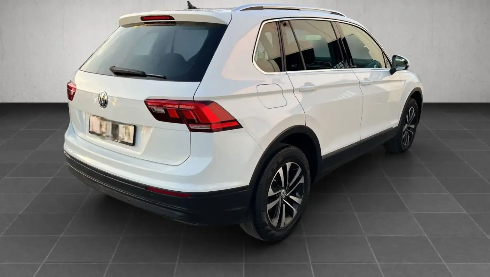 Tiguan 2.0 TDI DSG 4M *PANO *AHK *DIGITAL *17