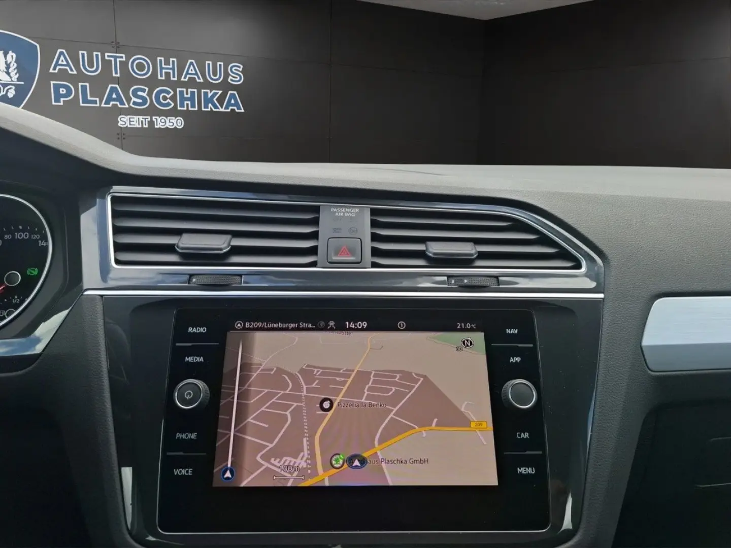 Tiguan 2.0 TDI DSG Basis NAVI+PDC+LED Klima