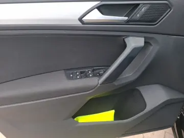 Tiguan 2.0 TDI DSG Basis NAVI+PDC+LED Klima
