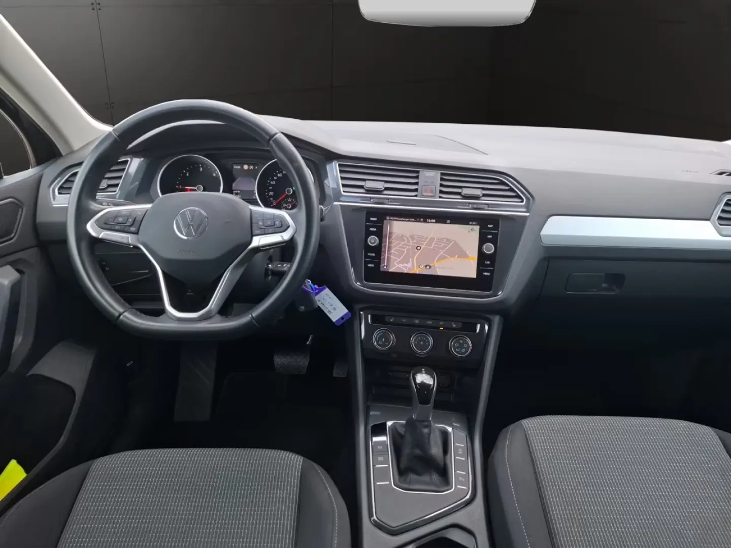 Tiguan 2.0 TDI DSG Basis NAVI+PDC+LED Klima