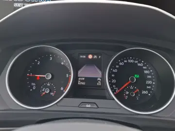 Tiguan 2.0 TDI DSG Basis NAVI+PDC+LED Klima