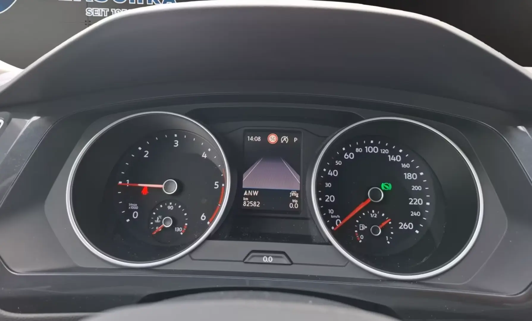 Tiguan 2.0 TDI DSG Basis NAVI+PDC+LED Klima