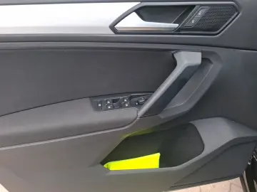 Tiguan 2.0 TDI DSG Basis NAVI+PDC+LED Klima