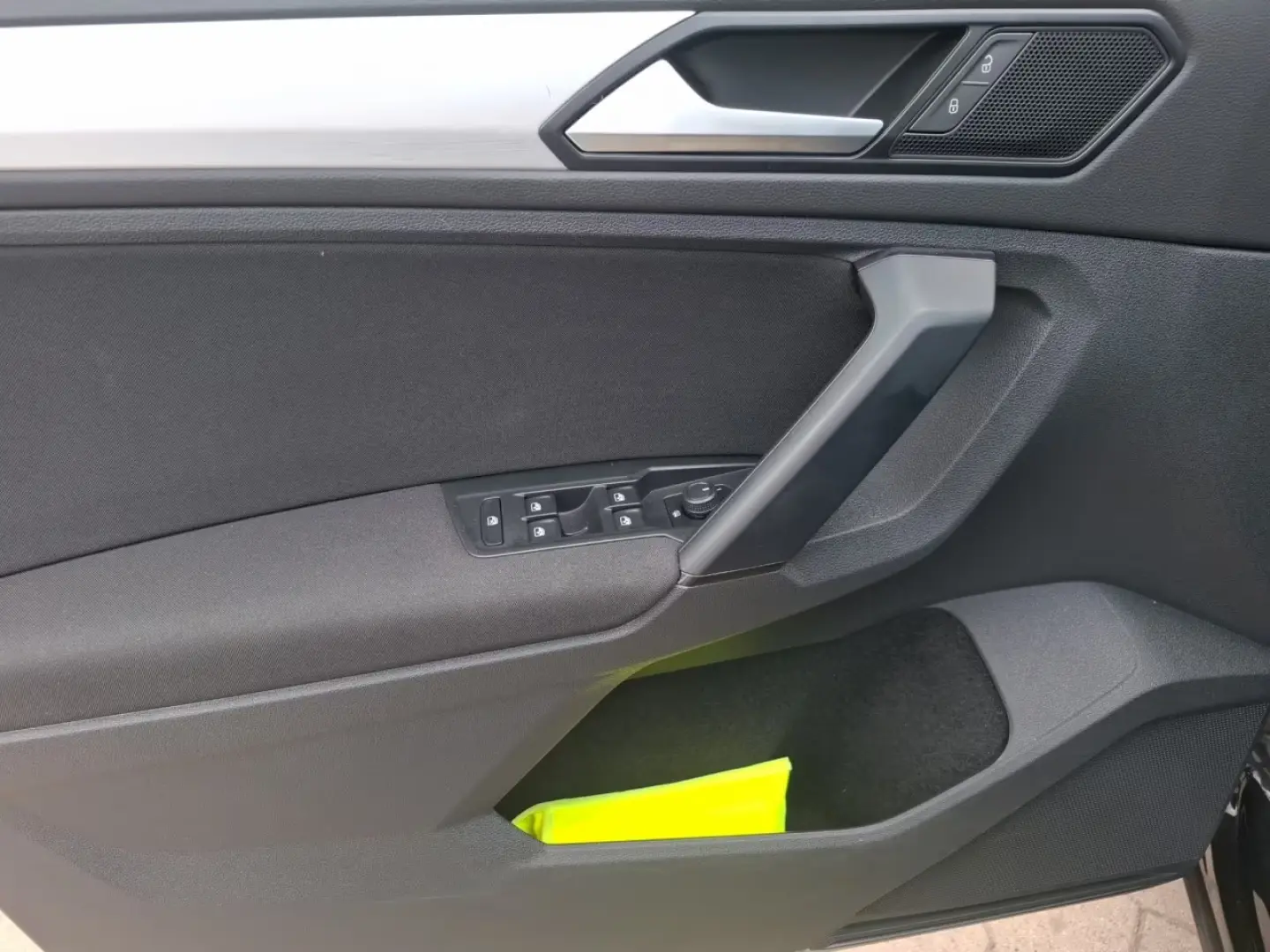 Tiguan 2.0 TDI DSG Basis NAVI+PDC+LED Klima