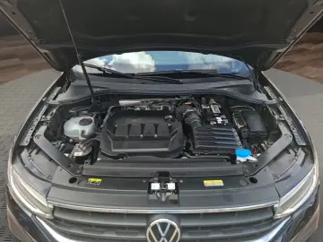 Tiguan 2.0 TDI DSG Basis NAVI+PDC+LED Klima
