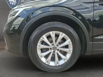 Tiguan 2.0 TDI DSG Basis NAVI+PDC+LED Klima