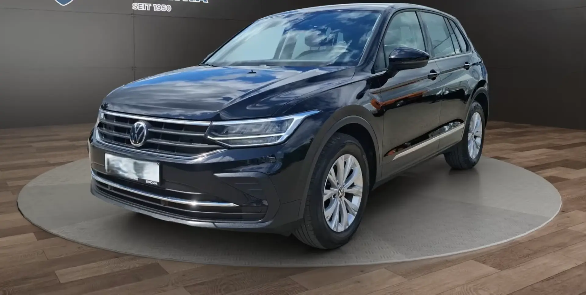 Tiguan 2.0 TDI DSG Basis NAVI+PDC+LED Klima