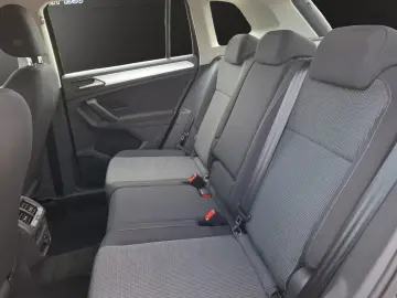 Tiguan 2.0 TDI DSG Basis NAVI+PDC+LED Klima