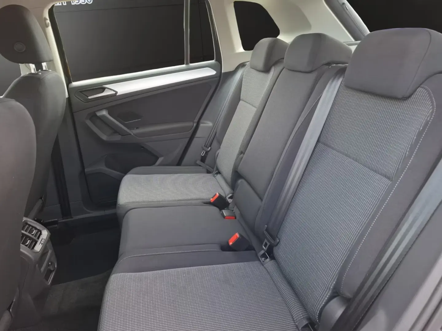 Tiguan 2.0 TDI DSG Basis NAVI+PDC+LED Klima