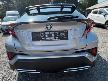 C-HR Hybrid Team D