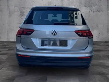 Tiguan ComfortlineBMT 2.0 TDI DSG*NAVI*APPLE*ACC