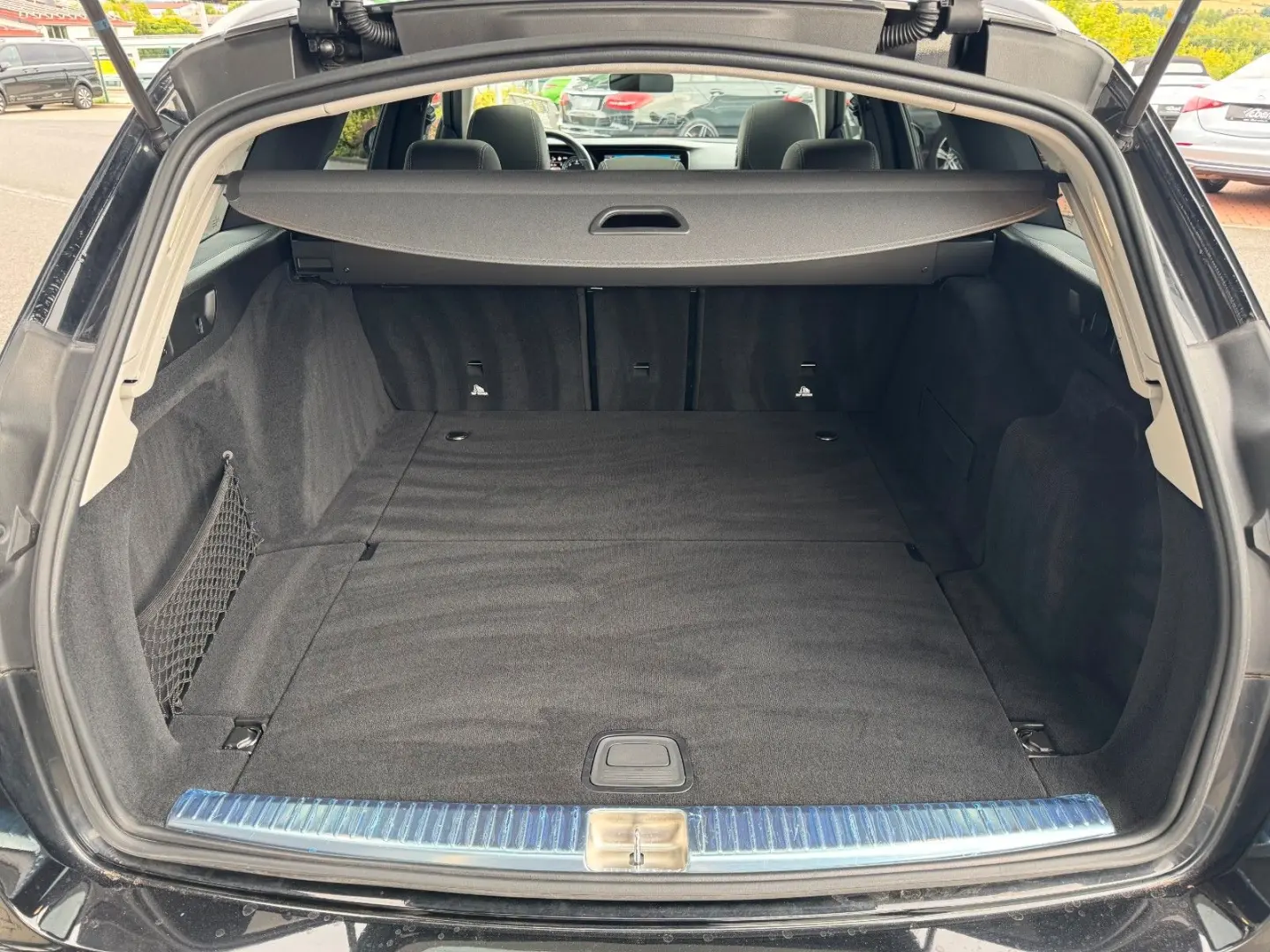 E 220d T 4M+AMG+Pano+Brum+360+Night