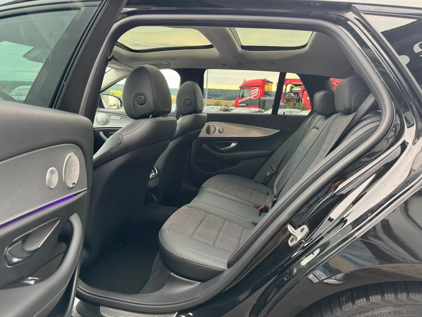 E 220d T 4M+AMG+Pano+Brum+360+Night
