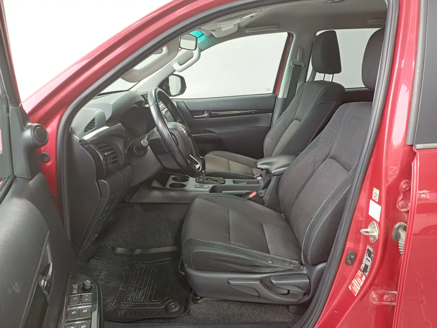Toyota Hilux Double Cab 2.4TDi 150CP Automat 4×4