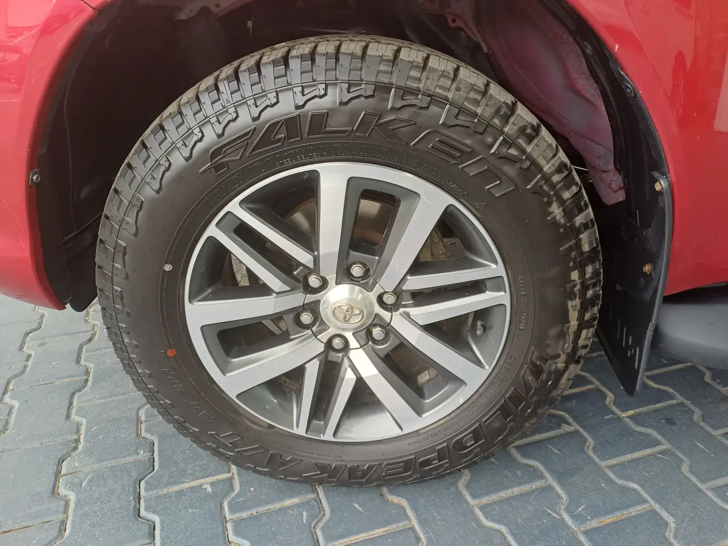 Toyota Hilux Double Cab 2.4TDi 150CP Automat 4×4