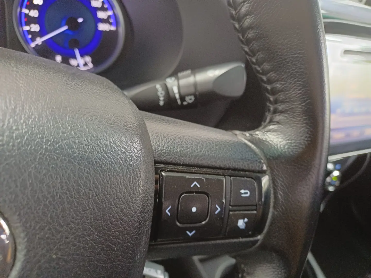 Toyota Hilux Double Cab 2.4TDi 150CP Automat 4×4