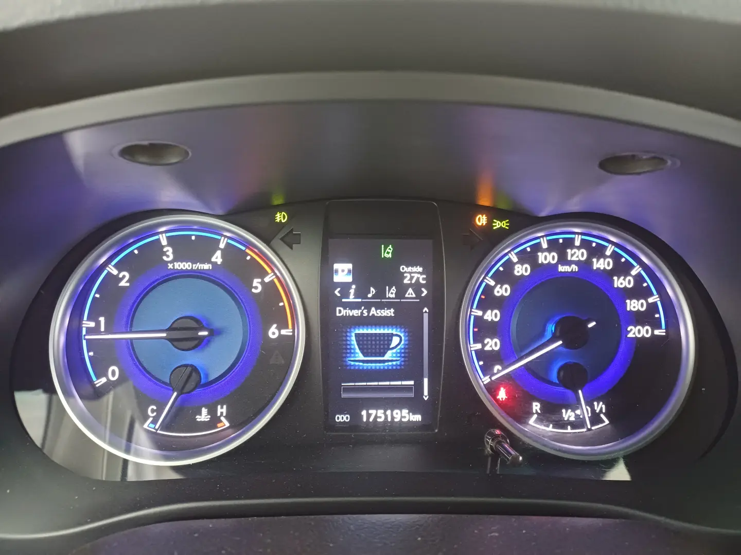 Toyota Hilux Double Cab 2.4TDi 150CP Automat 4×4
