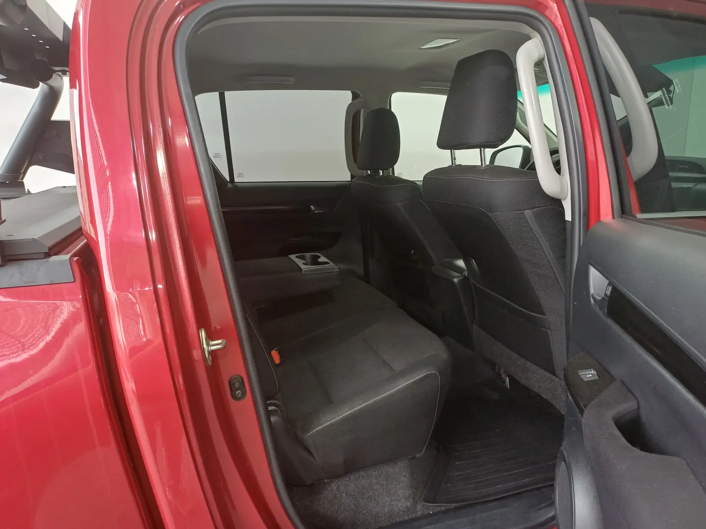 Toyota Hilux Double Cab 2.4TDi 150CP Automat 4×4