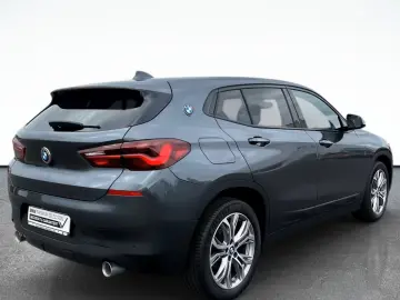 X2 xDrive18d Advantage Business-Paket Parkassist