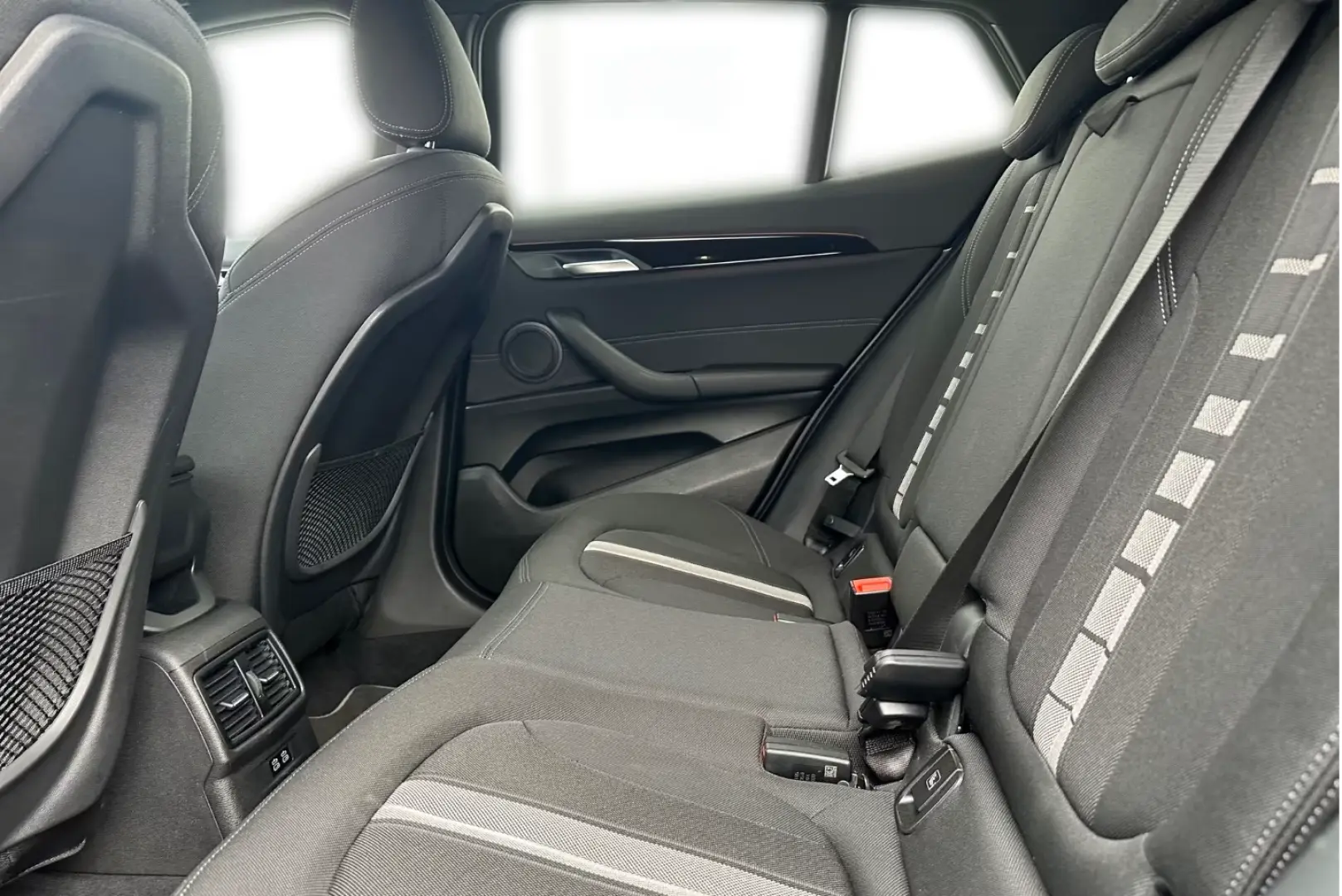 X2 xDrive18d Advantage Business-Paket Parkassist