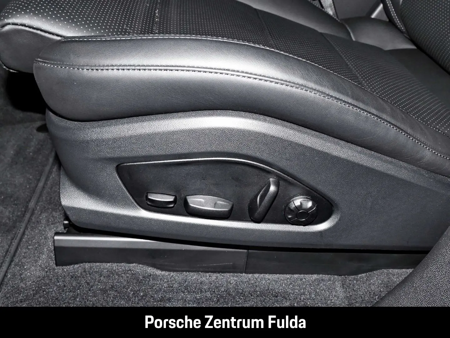 Porsche Macan 4  BOSE LED-Matrix 21-Zoll