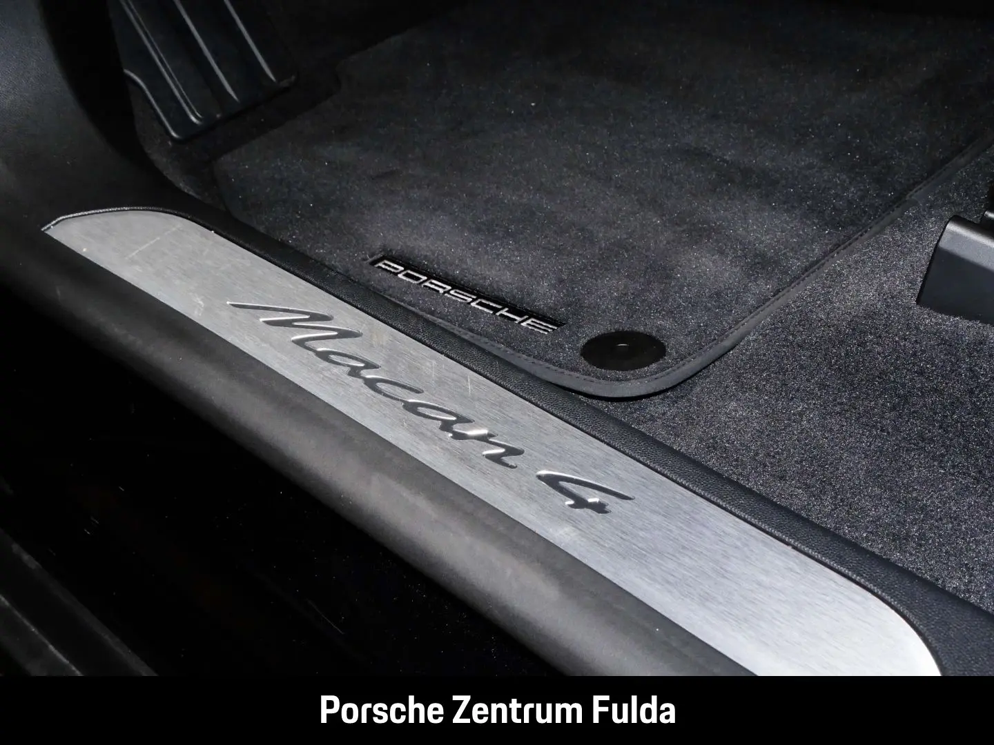 Porsche Macan 4  BOSE LED-Matrix 21-Zoll