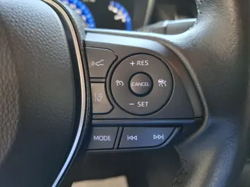 Toyota Corolla 1,8Hybrid 122CP Automat