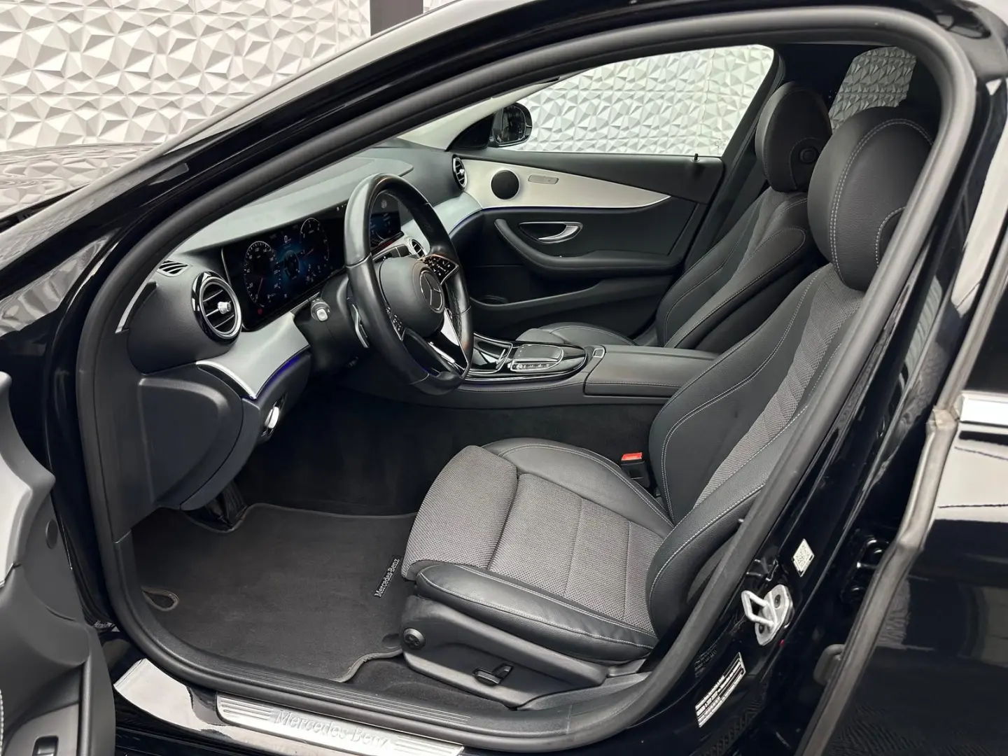 E200d AMG/DIAMANT/LED/R-CAM/AMBIENTE/DAB/MBUX