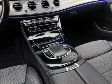 E200d AMG/DIAMANT/LED/R-CAM/AMBIENTE/DAB/MBUX