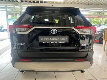RAV4 Hybrid 4x2 Team D+ Technik-Paket