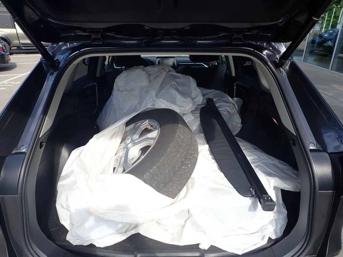 RAV 4 Hybrid 4x2 Team D, Tech.Paket, Navi,WKR