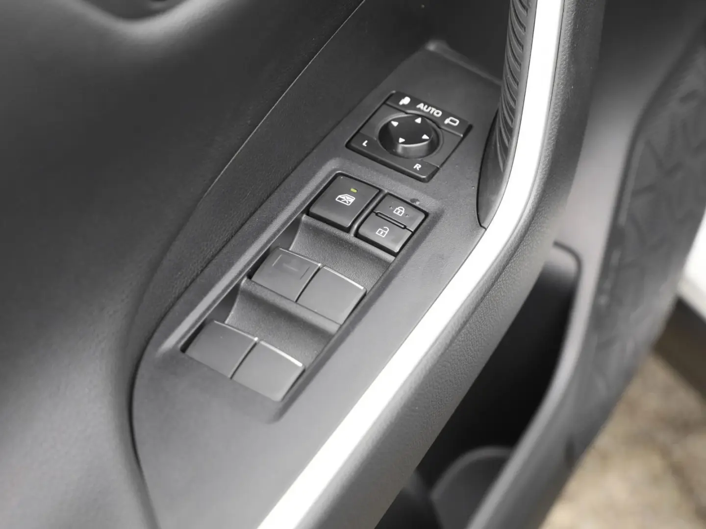 RAV 4 Team D 2.5-Hybrid 4x2 Kamera*Klima*LM*LED*