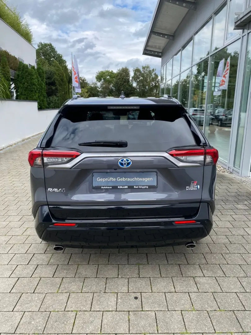 RAV4 2.5 Plug-in Hybrid 4x4 Techpaket Navi