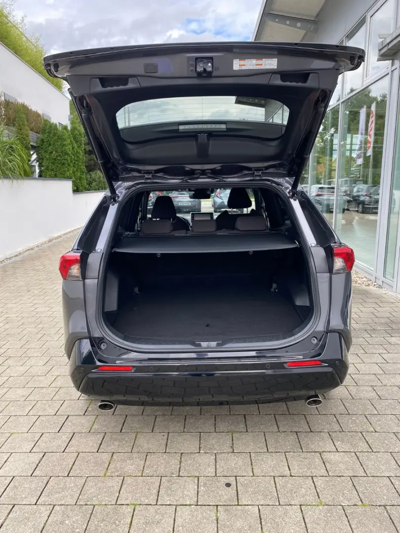 RAV4 2.5 Plug-in Hybrid 4x4 Techpaket Navi