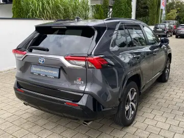 RAV4 2.5 Plug-in Hybrid 4x4 Techpaket Navi