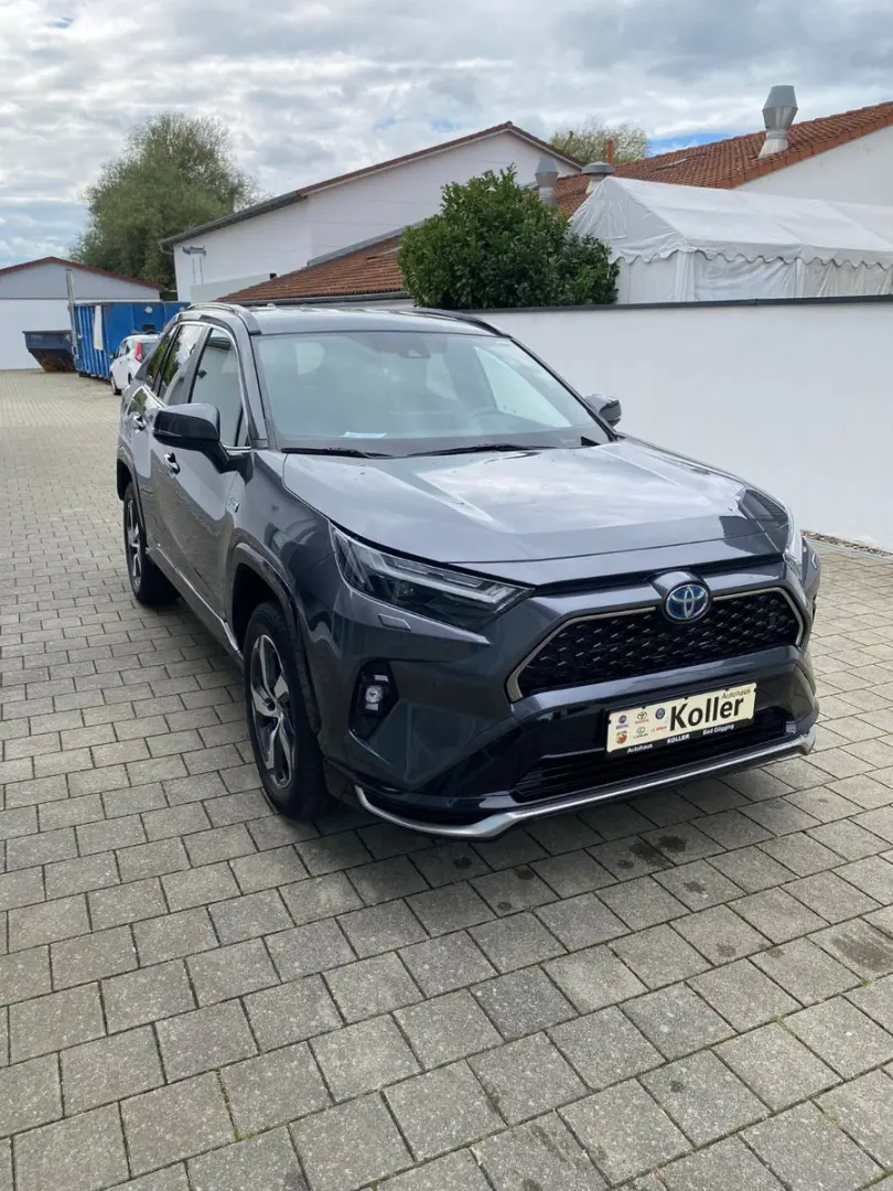RAV4 2.5 Plug-in Hybrid 4x4 Techpaket Navi