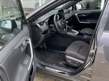 RAV4 2.5 Plug-in Hybrid 4x4 Techpaket Navi