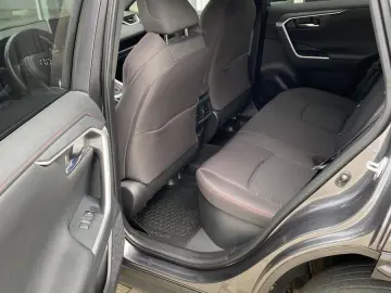 RAV4 2.5 Plug-in Hybrid 4x4 Techpaket Navi