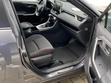 RAV4 2.5 Plug-in Hybrid 4x4 Techpaket Navi