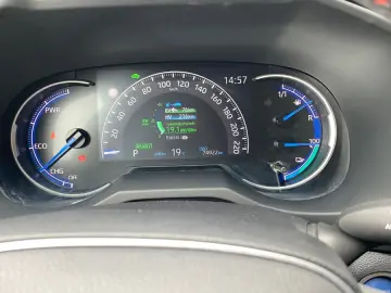 RAV4 2.5 Plug-in Hybrid 4x4 Techpaket Navi