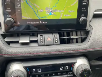 RAV4 2.5 Plug-in Hybrid 4x4 Techpaket Navi