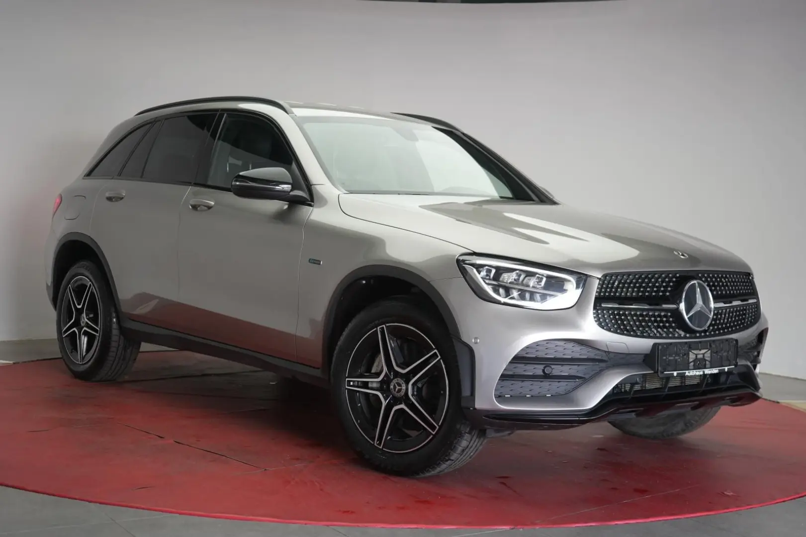 GLC 300 e 4Matic 9G-Tronic AMG Navi/Temp/Kamera/