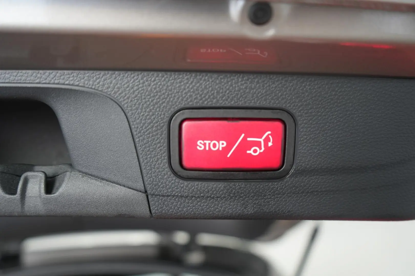 GLC 300 e 4Matic 9G-Tronic AMG Navi/Temp/Kamera/
