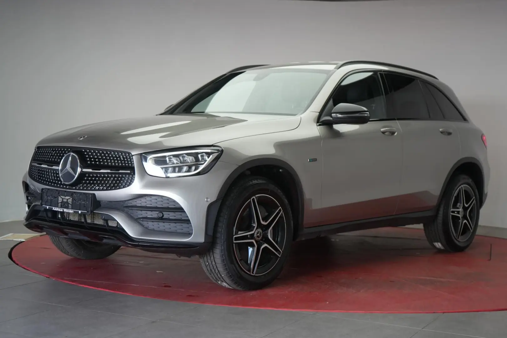 GLC 300 e 4Matic 9G-Tronic AMG Navi/Temp/Kamera/