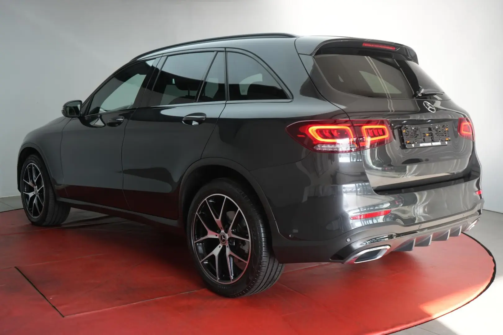 GLC 200 4Matic 9G-Tronic AMG Navi/Temp/Kamera/LE