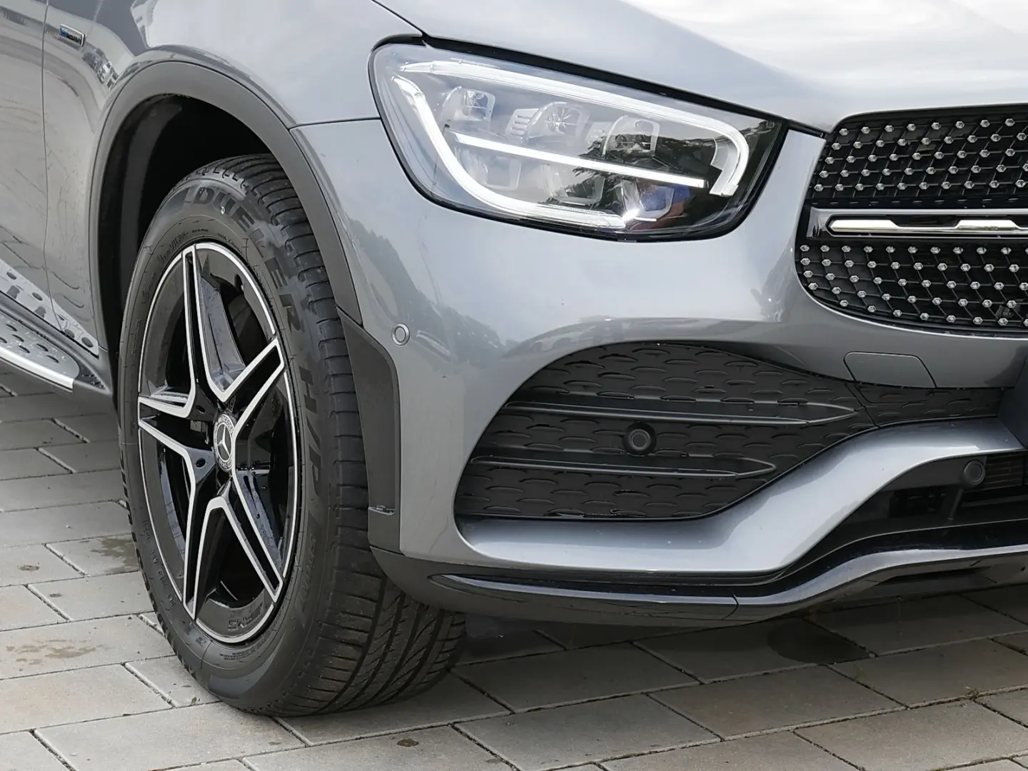 GLC 300 d 4M AMG+360°+KEYLESS-GO+NIGHT+LED+SHZ++