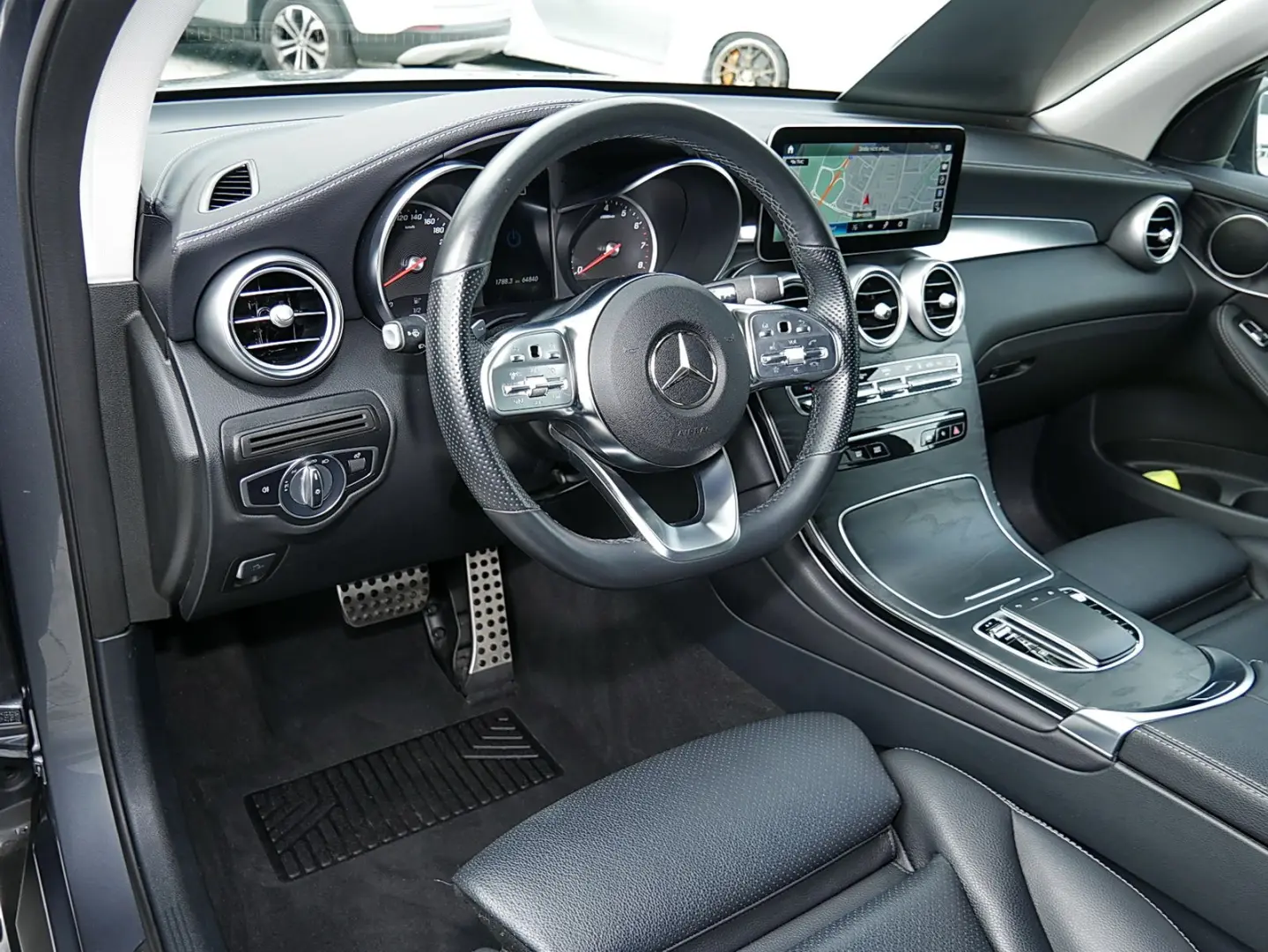 GLC 300 d 4M AMG+360°+KEYLESS-GO+NIGHT+LED+SHZ++