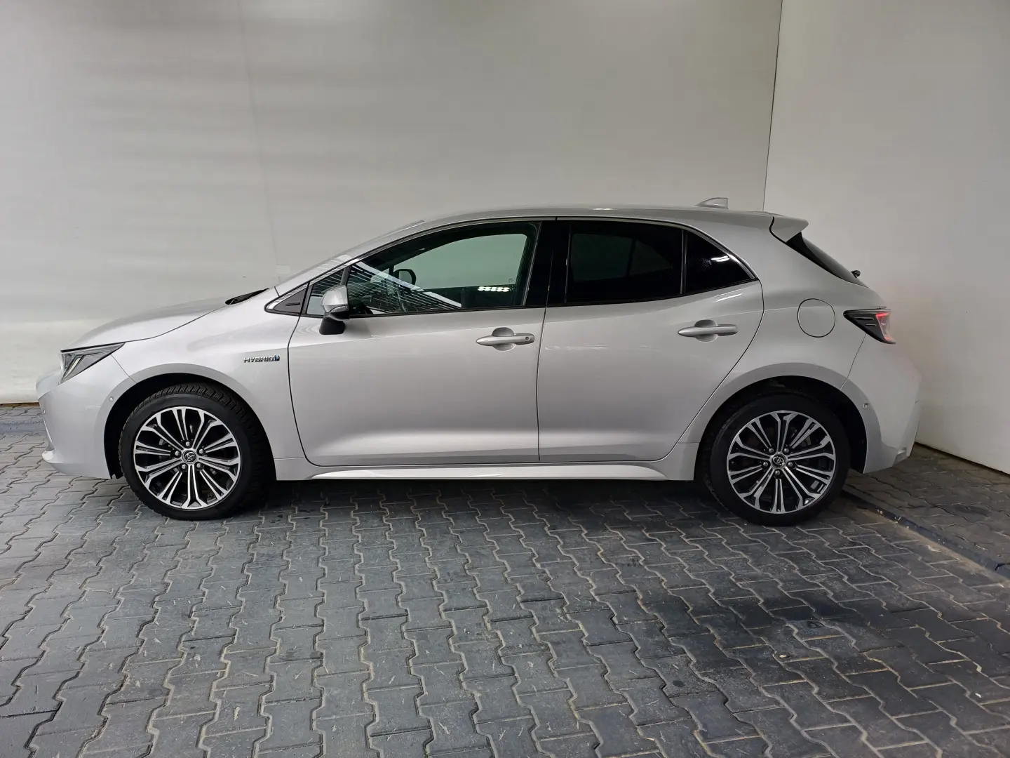Toyota Corolla Hybrid 1,8L 122CP Automat
