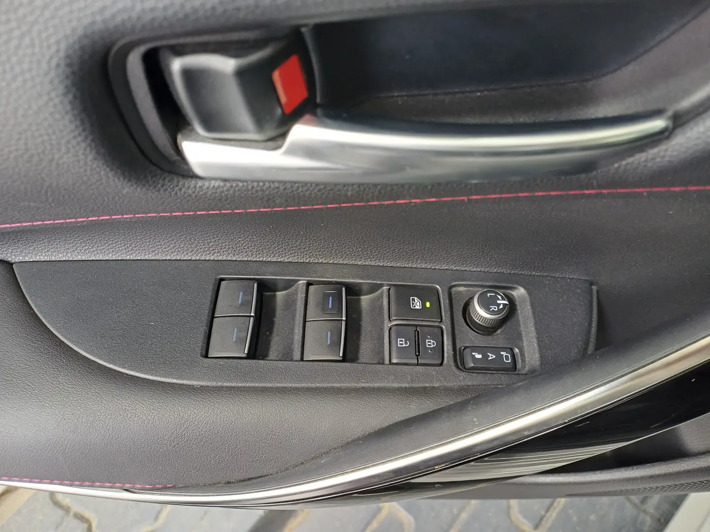 Toyota Corolla Hybrid 1,8L 122CP Automat